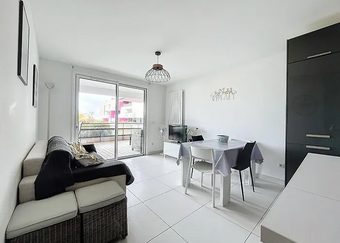 F3 Confortable Avec Piscine, Parking Et Terrasse, A 150m De La De - Fr-1-715-94 Palavas-les-Flots