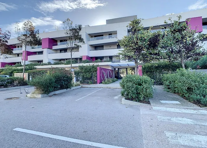 Apartment F3 Confortable Avec Piscine, Parking Et Terrasse, A 150m De La De - Fr-1-715-94 Palavas-les-Flots