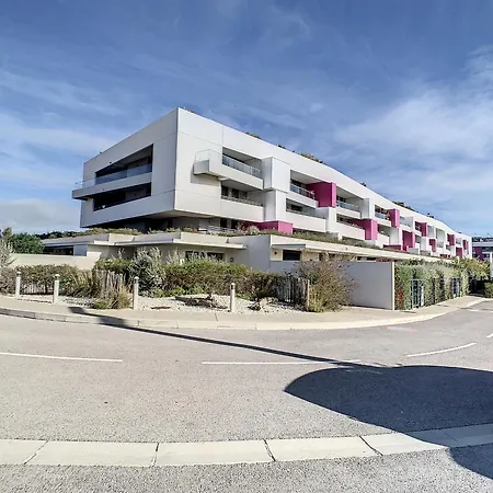 Daire F3 Confortable Avec Piscine, Parking Et Terrasse, A 150m De La De - Fr-1-715-94